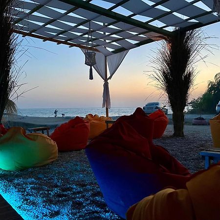 Garden Villa Naza Piqeras エクステリア 写真